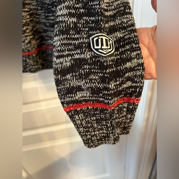 Detroit Red Wings BNWT Sweater 1/4 Zip - Picture 2 of 5